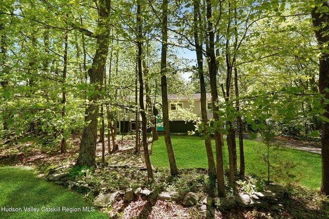 Photo - 20 Mary Lou Ln