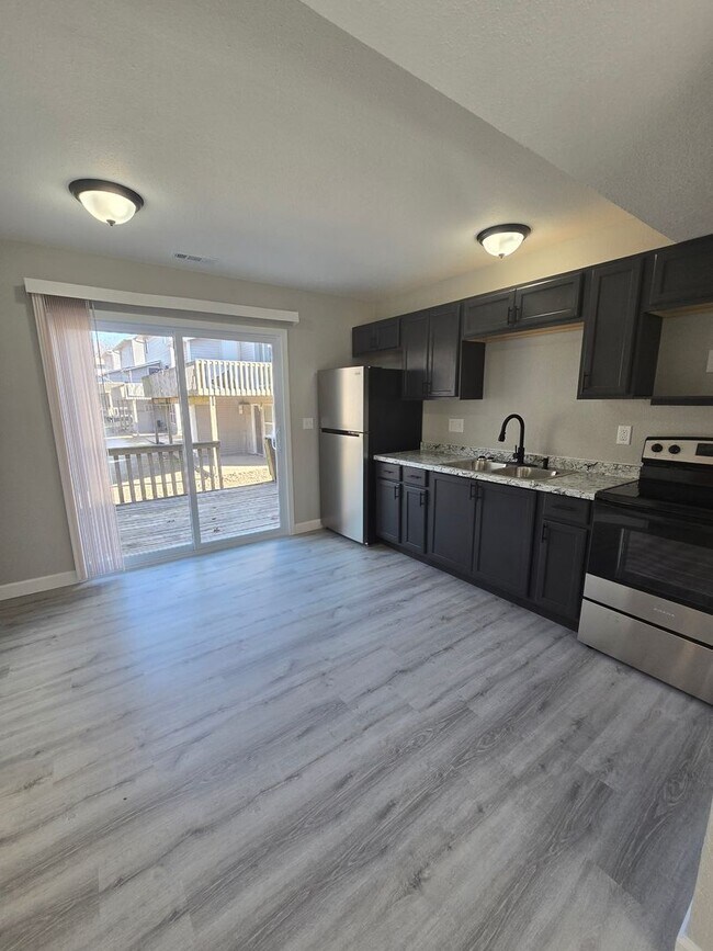 Photo - 2 Bedroom 1.5 Bath Townhouse Apt in Osage Beach! Unit 4205 Sunset Dr Apt 3