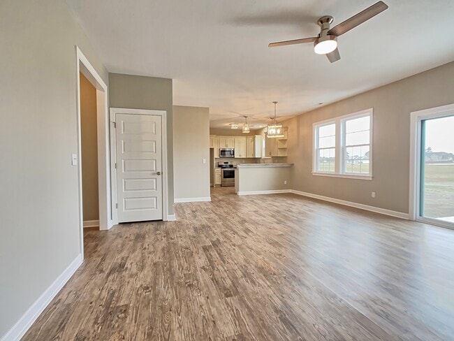 Photo - 602 Princess Anne Cir