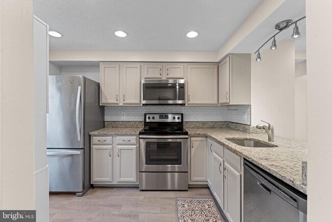 Photo - 1644 Fieldthorn Dr