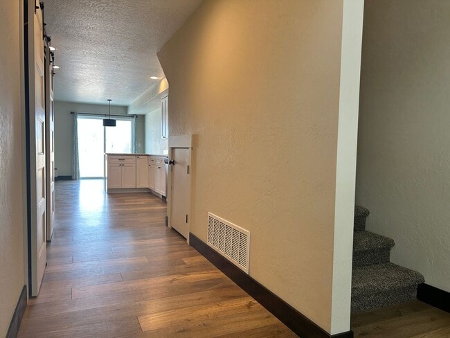 Photo - 3 Bed / 2.5 Bath Townhouse with Fenced Yard – Great Kalispell Location!