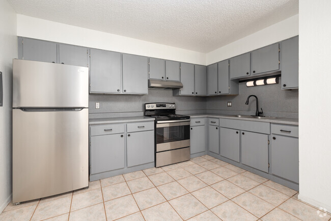 Interior Photo - 1936 Vinewood Apartments