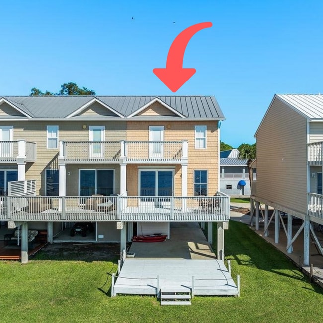 Building Photo - Waterfront Townhome for Rent – 3BR/2.5BA –...