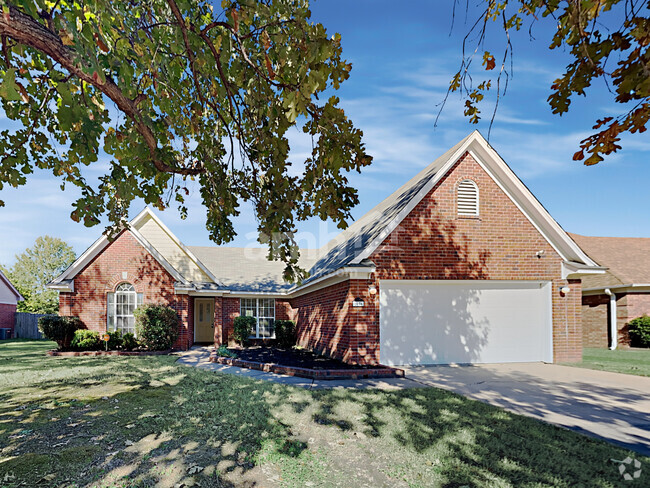 Building Photo - 1656 Saddle Ln Rental