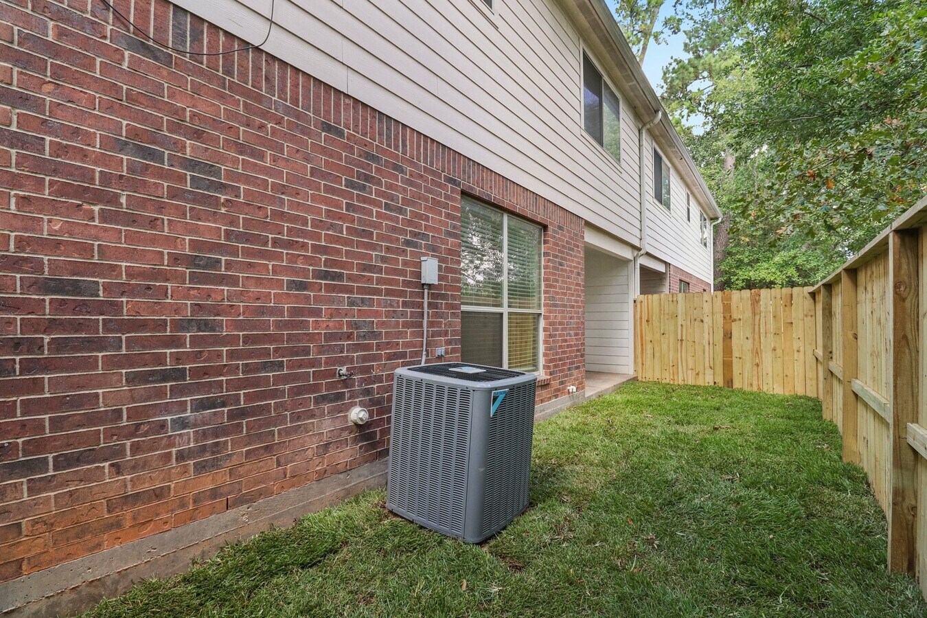 Photo - 100 Westpark Dr
