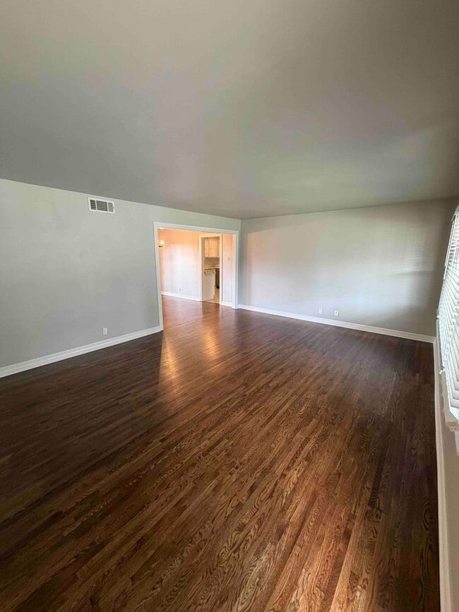 Photo - Freshly Updated 3-Bed Midtown Tulsa Home
