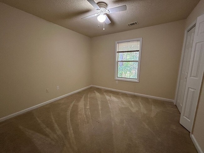 Photo - PRE-LEASE Fall 2025 - Spacious 5 bedroom 4...