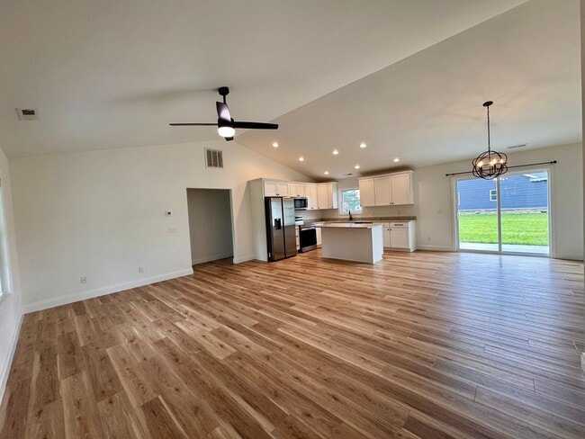 2212 W Dry River Rd