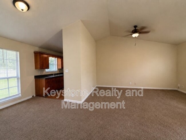 Photo - 717 Peachers Mill Rd