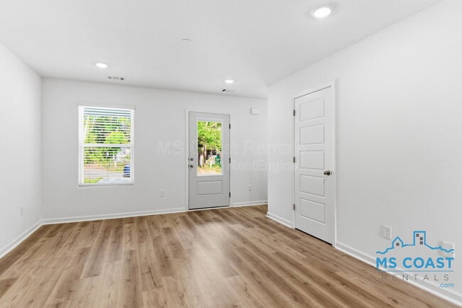 Photo - 13459 Gorman St