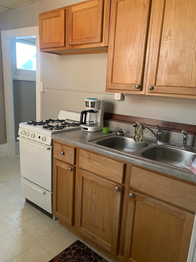 Photo - 618 N 5th St Unit #3