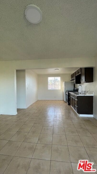 Photo - 1240 N Evergreen Ave Unit 4