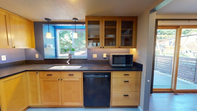 Photo - 5223 40th Ave SW