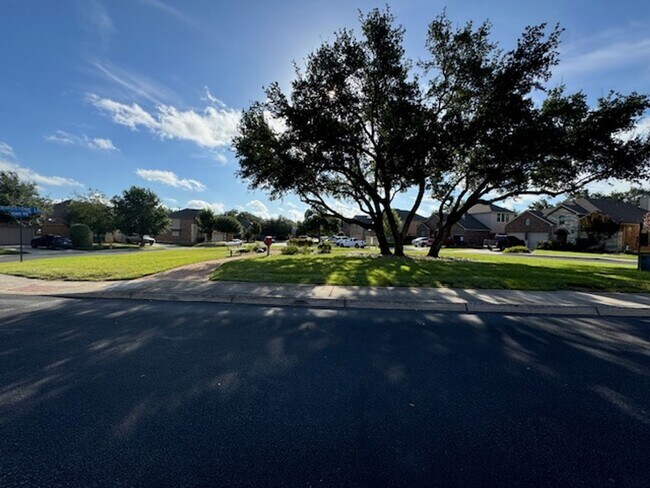 Photo - Beautiful 4 bedroom 3 bath- 3 Car Garage