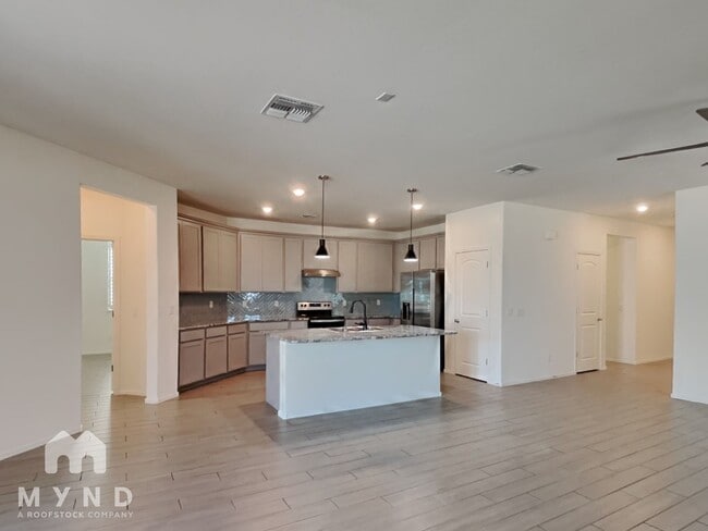 Photo - 7325 S 33rd Ln