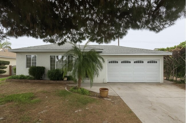 Building Photo - 15515 Harvest Ave