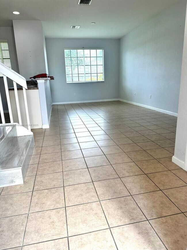 Photo - 2041 Nassau Dr
