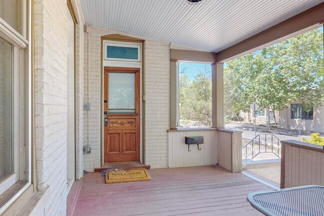 Photo - Downtown Victorian Bungalow 2 Bedroom 2 Bath