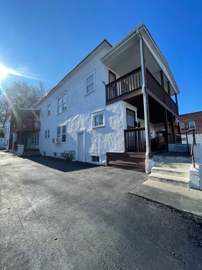 Photo - Argentine special, 2 bedroom upper level apartment available now Unit 2