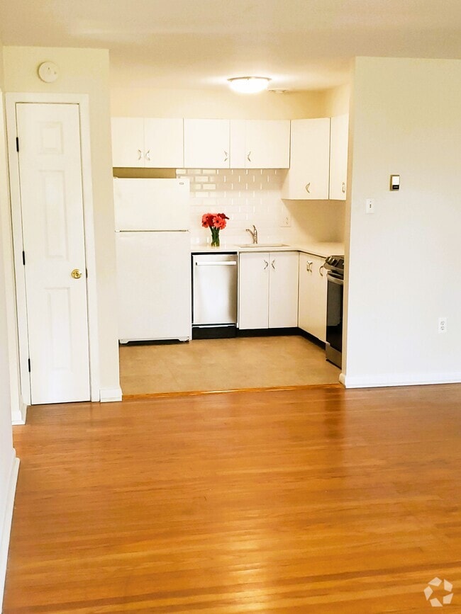 Building Photo - 1334 Montgomery Ave Unit Wynmont Rental