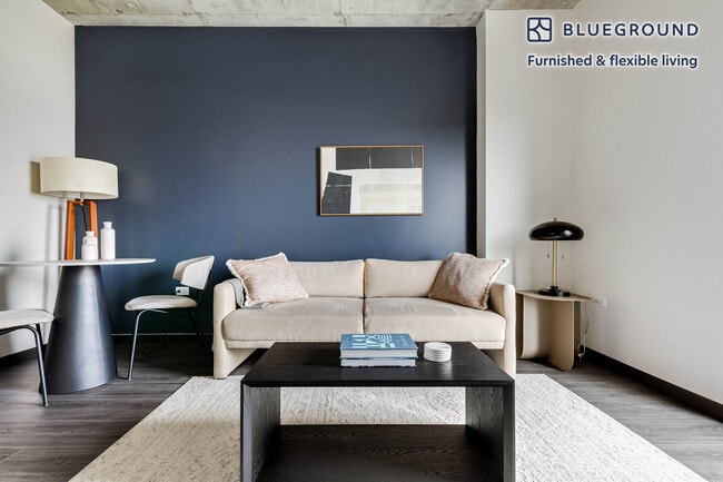 Photo - 150 N Ashland Ave Unit FL6-ID1063