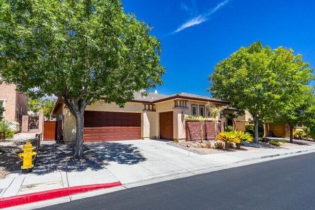 Photo - Fabulous Single Story 3 Bedroom Home Conve...