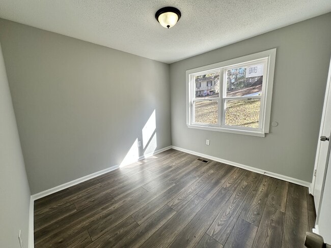 Photo - 1825 5th Way NW