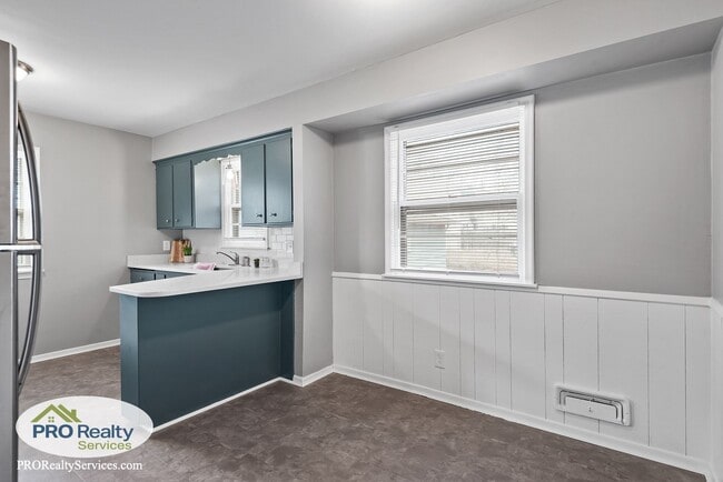 Photo - 431 Egret Blvd NW