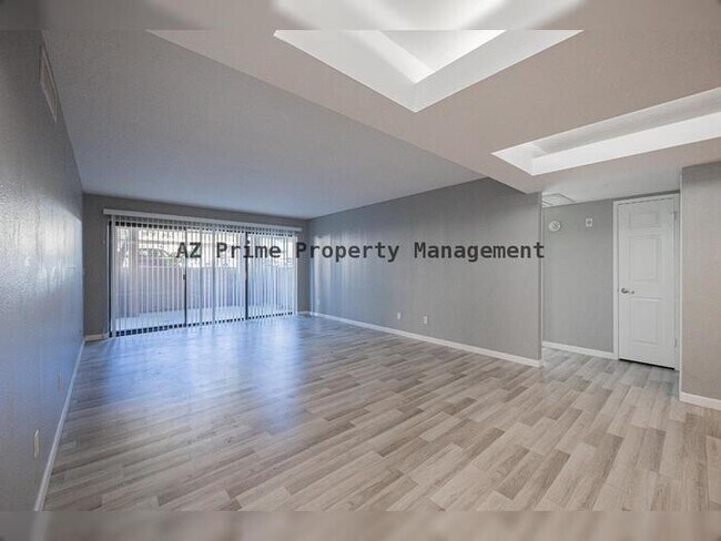 Photo - 5110 N 31st Way Unit 316