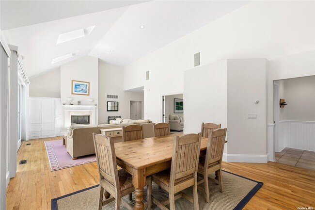 43 Bridle Path