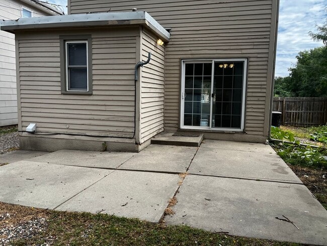 Photo - 3 Bed/1.5 Bath House For Rent with 2 Car Garage!
