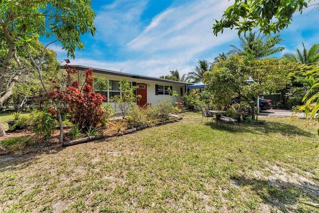 Building Photo - 3950 SW 53rd Ave Rental