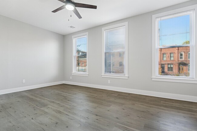 Photo - 324 Pacific Ave Unidad 2R