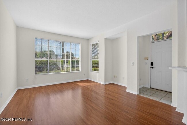 Photo - 13703 Richmond Park Dr N Unidad 1402