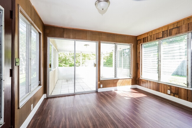 Photo - 3915 Mackinac Rd