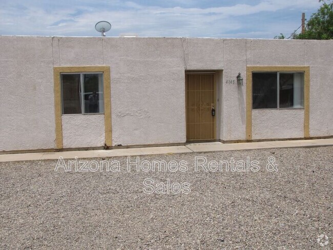 Building Photo - 4145 E Desert Pl Rental