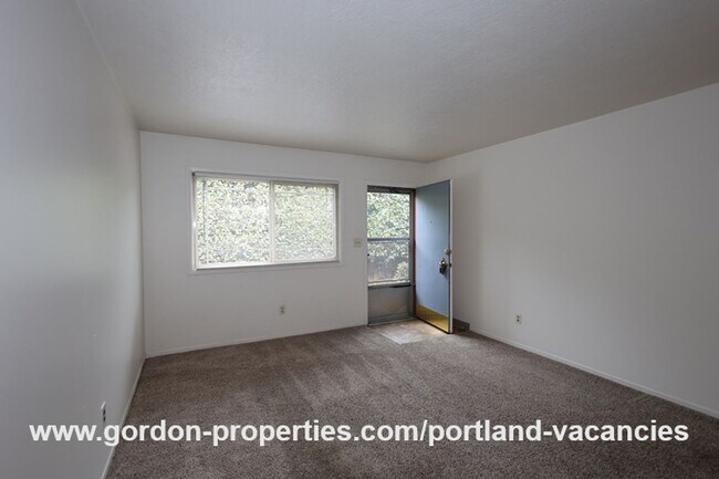 Photo - N Denver Ave - 1 bedroom apartment just of... Unit 5511