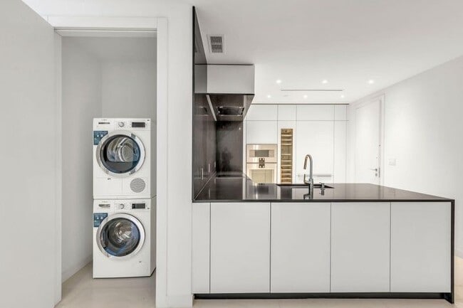 Photo - 300 Biscayne Blvd Way Unit 1509