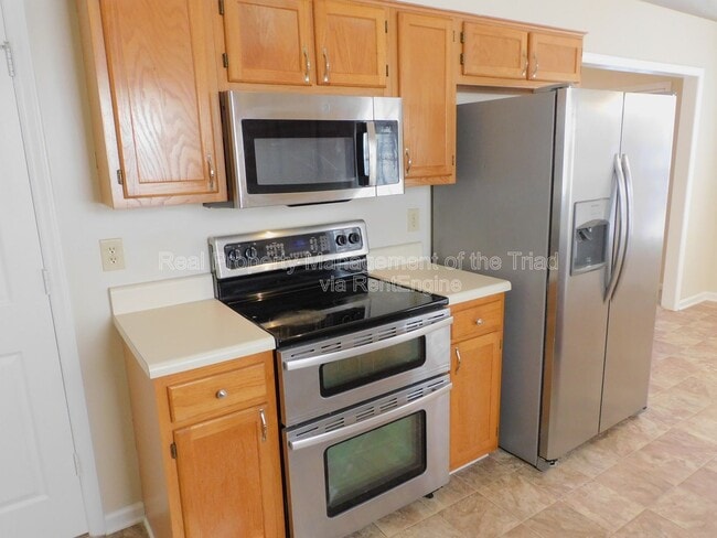 Photo - 600 Pecan Ridge Cir