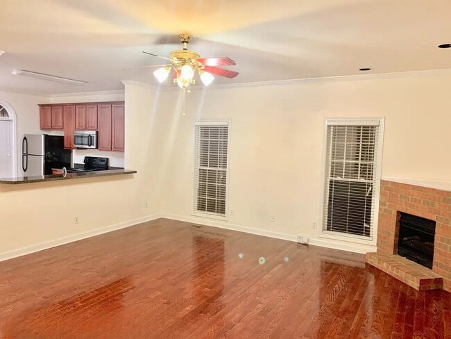 Charming 2-Bedroom, 2.5-Bath Home on Ed Temple Blvd – Convenient Nashville Living!