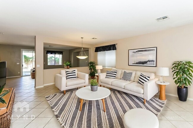 Photo - 2728 La Porte Ct