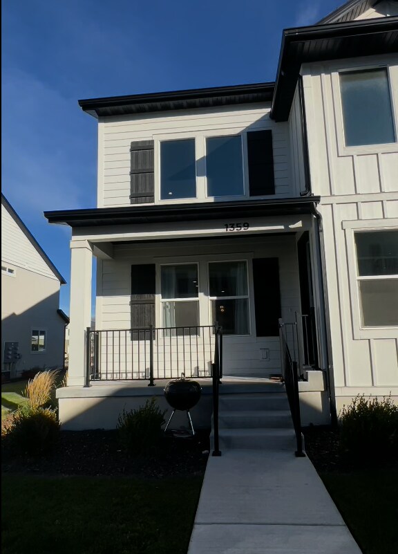 Photo - 1359 North St