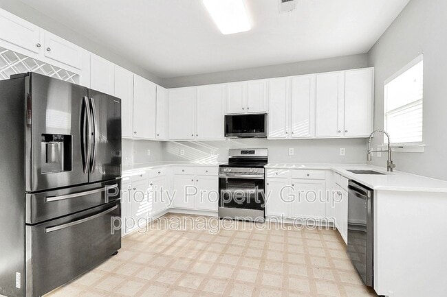 Building Photo - 610 Latimer Way