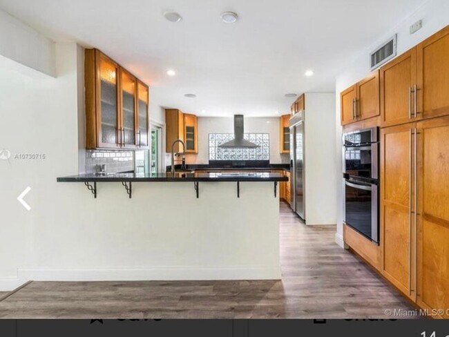 1000 SW 19th St