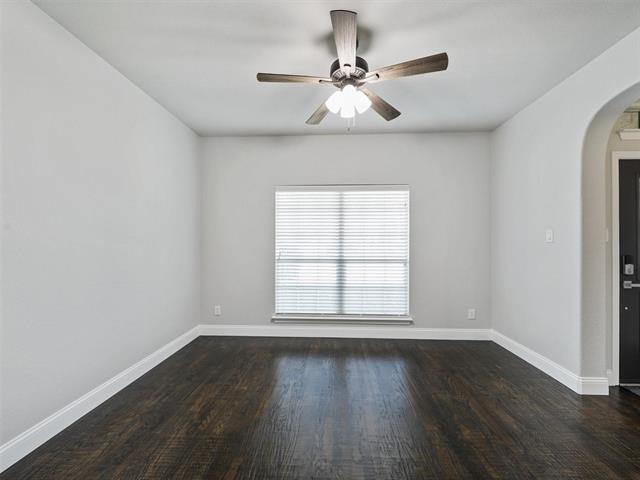 Photo - 3508 Hornbeam St