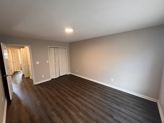 Photo - 200 Stone Henge Ln