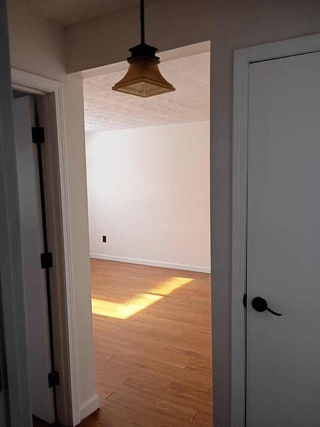 35 Log St