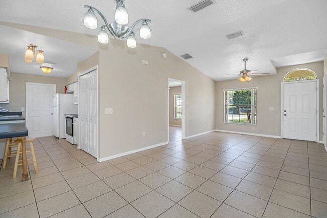 Photo - 294 Willow Song Ct
