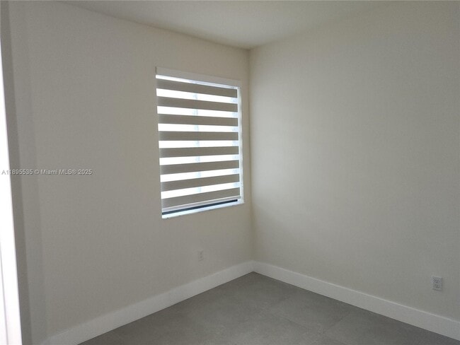 Photo - 8040 NW 42nd St