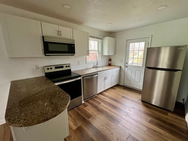 Photo - Charming 2-Bedroom Newly built home – Convenient Roanoke Location